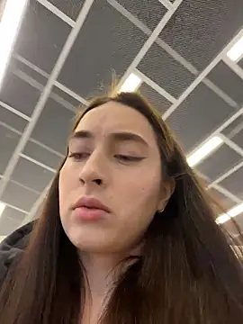 Snapshot of Holly_Play chatting on March 3, 2026, 9:04 am Holly Play online show from March 3, 2026, 9:04 am