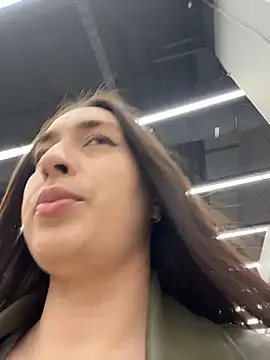 Snapshot of Holly_Play chatting on March 16, 2026, 11:58 am Holly Play online show from March 16, 2026, 11:58 am