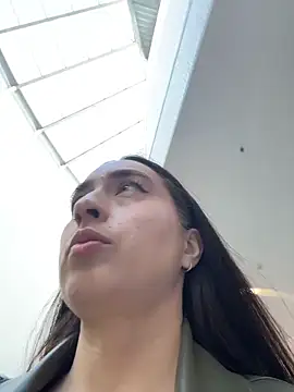 Snapshot of Holly_Play chatting on March 17, 2026, 9:01 am Holly Play online show from March 17, 2026, 9:01 am