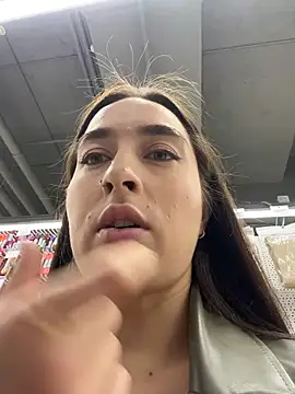 Snapshot of Holly_Play chatting on March 21, 2026, 11:59 am Holly Play online show from March 21, 2026, 11:59 am