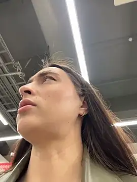 Snapshot of Holly_Play chatting on March 24, 2026, 9:03 am Holly Play online show from March 24, 2026, 9:03 am