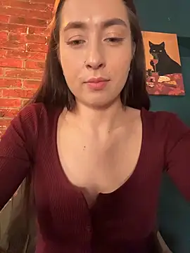 Holly Play online show from May 2, 2026, 11:59 am