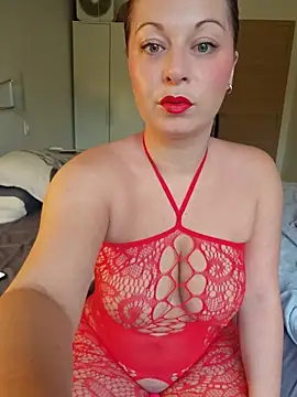 Chaudesquirt online show from May 4, 2026, 6:20 am