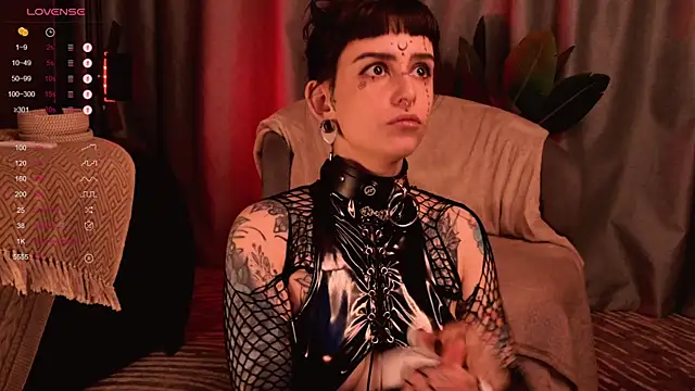 MichaellaMoon online show from December 1, 2024, 7:58 pm