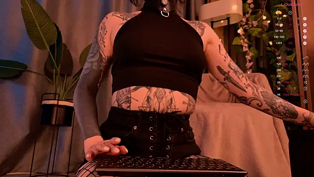 MichaellaMoon online show from January 10, 2025, 8:15 pm