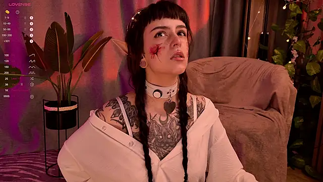 MichaellaMoon online show from January 16, 2025, 8:36 pm