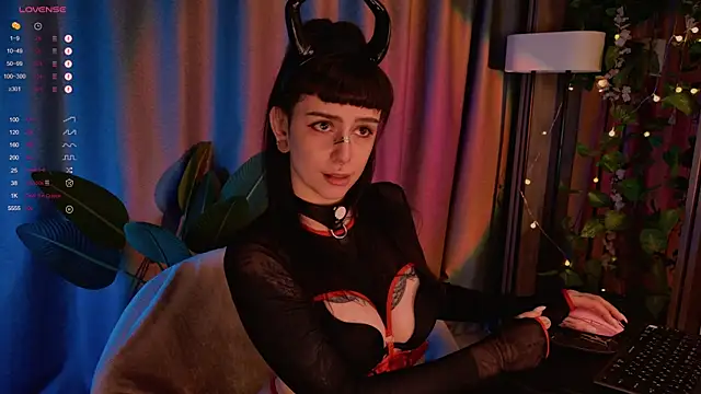 MichaellaMoon online show from January 26, 2025, 10:35 pm