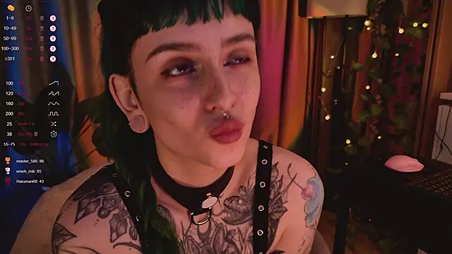 MichaellaMoon online show from February 6, 2025, 4:21 am