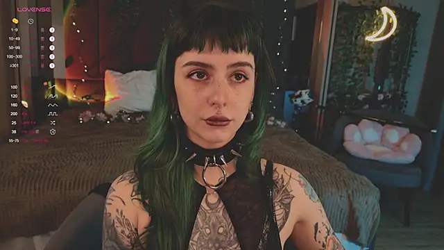 MichaellaMoon online show from March 8, 2025, 12:09 pm