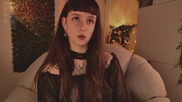 MichaellaMoon online show from February 4, 2026, 4:13 pm