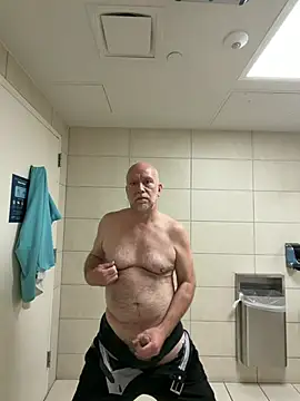 Snapshot of FLSexyGuy chatting on April 12, 2026, 12:32 pm FLSexyGuy online show from April 12, 2026, 12:32 pm