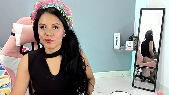 nicol jone1 online show from January 3, 2025, 1:59 am