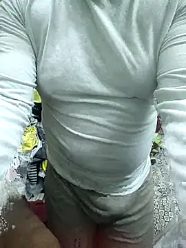 Snapshot of ShelfyOfferer chatting on January 7, 2026, 2:03 am ShelfyOfferer online show from January 7, 2026, 2:03 am