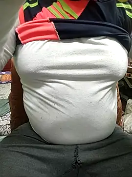 Snapshot of ShelfyOfferer chatting on January 16, 2026, 1:09 am ShelfyOfferer online show from January 16, 2026, 1:09 am