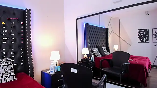 Snapshot of Iris_Thompson_ chatting on March 15, 2025, 8:10 pm Iris Thompson  online show from March 15, 2025, 8:10 pm