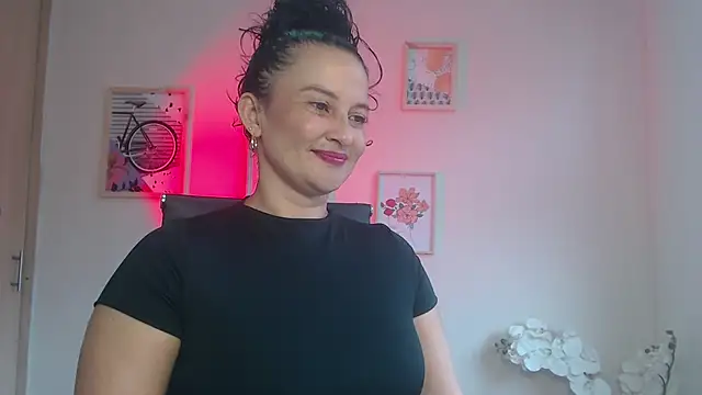 lucy diiaz online show from February 5, 2025, 6:59 pm