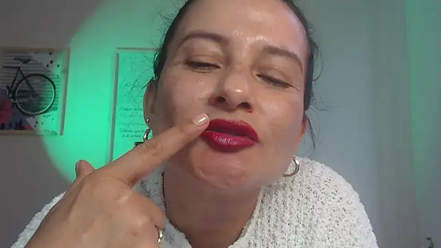 lucy diiaz online show from February 8, 2025, 4:57 pm