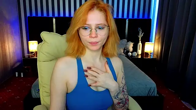 Snapshot of Sasha_Exclusive chatting on September 15, 2025, 1:22 pm Sasha Exclusive online show from September 15, 2025, 1:22 pm