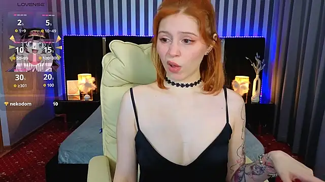 Snapshot of Sasha_Exclusive chatting on October 9, 2025, 12:58 pm Sasha Exclusive online show from October 9, 2025, 12:58 pm