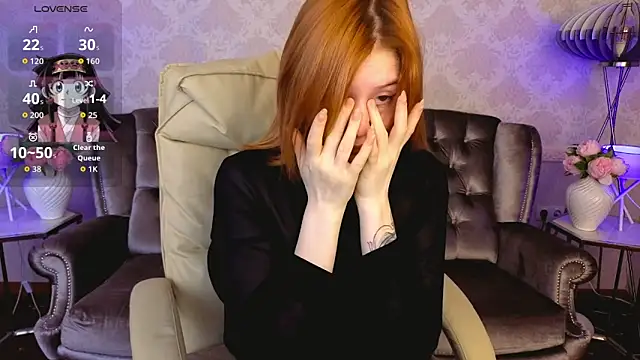 Snapshot of Sasha_Exclusive chatting on October 19, 2025, 6:36 am Sasha Exclusive online show from October 19, 2025, 6:36 am