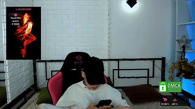 Dolly  Queen  online show from December 20, 2024, 2:19 am