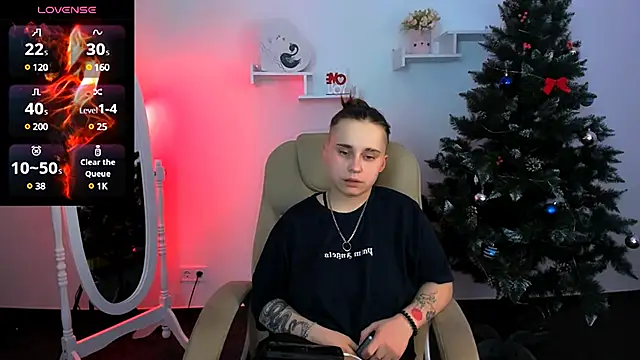 Dolly  Queen  online show from January 13, 2025, 2:28 am