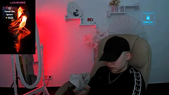 Dolly  Queen  online show from January 23, 2025, 11:15 pm