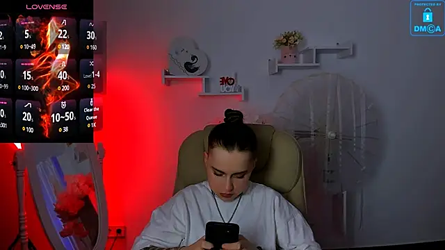 Dolly  Queen  online show from January 28, 2025, 10:23 pm