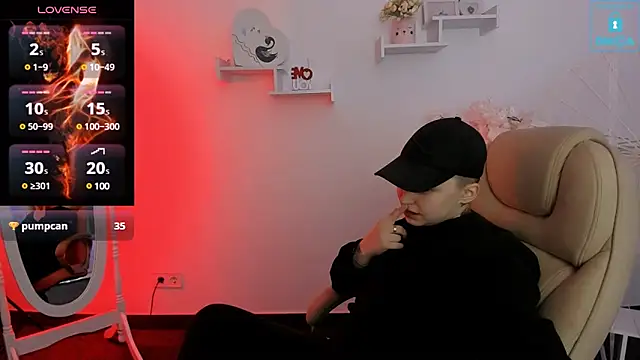 Dolly  Queen  online show from February 7, 2025, 11:55 pm