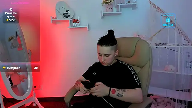 Dolly  Queen  online show from February 25, 2025, 2:58 am