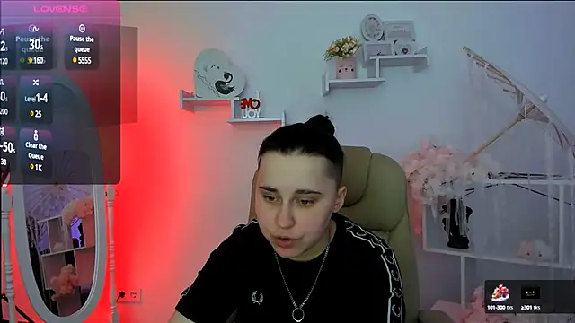 Dolly  Queen  online show from February 28, 2025, 8:50 pm