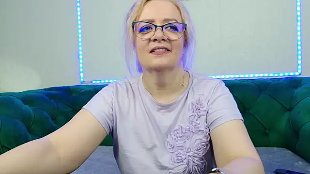 IvanaCharm online show from June 27, 2026, 3:33 am