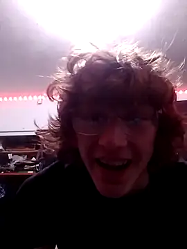 Snapshot of Batman333444 chatting on January 23, 2025, 8:35 pm Batman333444 online show from January 23, 2025, 8:35 pm