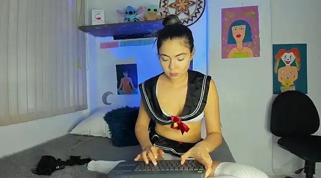 azumi cutiepie  online show from December 7, 2024, 3:08 pm