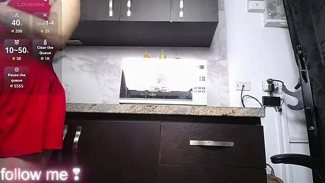 shantala krisha online show from December 3, 2025, 6:28 pm