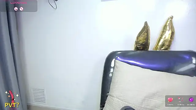 Snapshot of shantala_krisha chatting on March 10, 2026, 6:57 pm shantala krisha online show from March 10, 2026, 6:57 pm