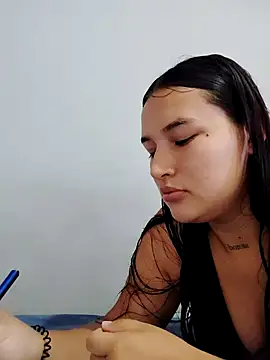 Celeste camila18 online show from September 11, 2025, 2:50 pm