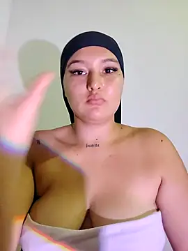 Snapshot of Celeste_camila18 chatting on September 16, 2025, 5:03 pm Celeste camila18 online show from September 16, 2025, 5:03 pm