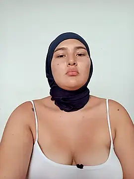 Celeste camila18 online show from November 20, 2025, 5:23 pm