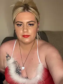 Blondiee3088 online show from December 22, 2024, 7:21 pm