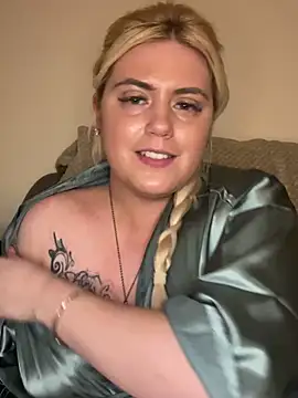 Blondiee3088 online show from February 25, 2025, 11:44 pm