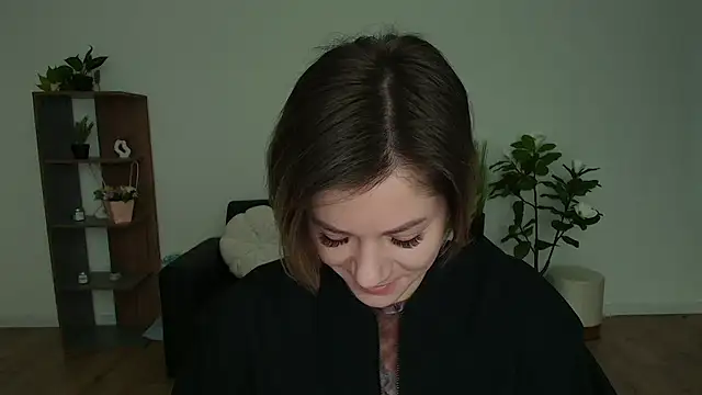 MariaSttone online show from December 19, 2024, 8:34 am