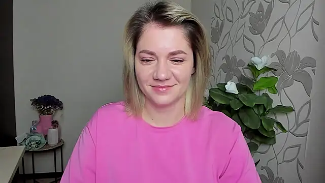 MariaSttone online show from October 12, 2025, 4:28 pm