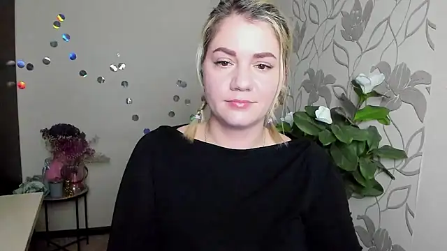 MariaSttone online show from February 5, 2026, 8:02 pm