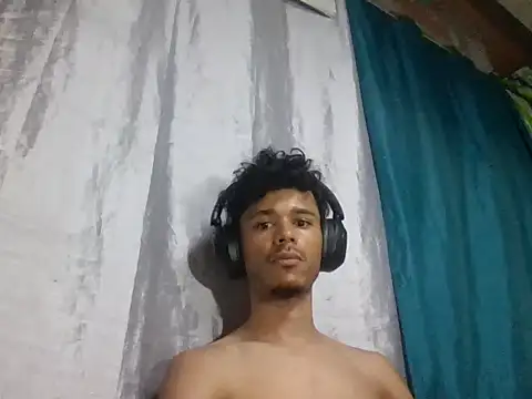 Luckbigcock64 online show from December 30, 2024, 4:08 pm
