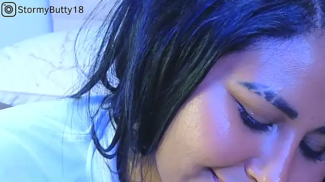 Snapshot of StormyButty18 chatting on February 26, 2025, 10:04 am StormyButty18 online show from February 26, 2025, 10:04 am