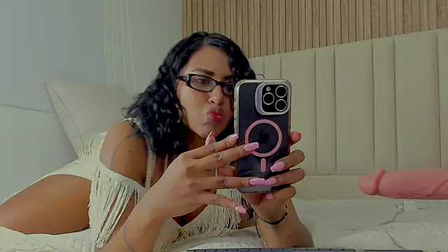 Snapshot of StormyButty18 chatting on September 21, 2025, 4:03 am StormyButty18 online show from September 21, 2025, 4:03 am