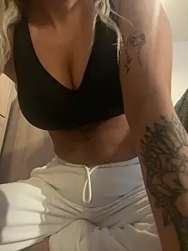 Busty-Bambi online show from March 5, 2025, 8:43 am