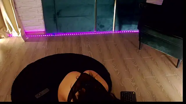 Snapshot of FeetVibe chatting on June 25, 2026, 5:12 am FeetVibe online show from June 25, 2026, 5:12 am
