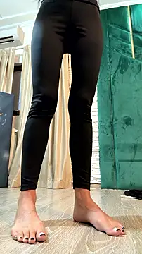 Snapshot of FeetVibe chatting on July 25, 2026, 5:05 am FeetVibe online show from July 25, 2026, 5:05 am